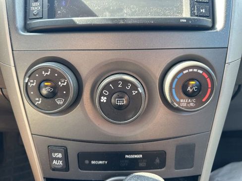 Used 2013 Toyota Corolla S image 23