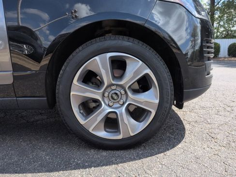 Used 2019 Land Rover Range Rover HSE image 25