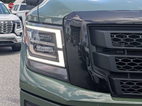 Used 2024 Nissan Titan SV w/ SV Bronze Edition Package RWD image 9