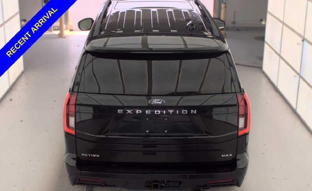 Used 2025 Ford Expedition Max Active AWD/4WD image 17