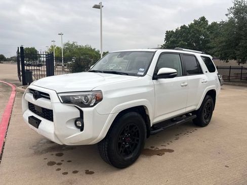 Used 2022 Toyota 4Runner SR5 Premium w/ Moonroof Package RWD image 1