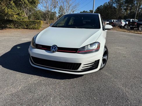 Used 2017 Volkswagen GTI SE image 27
