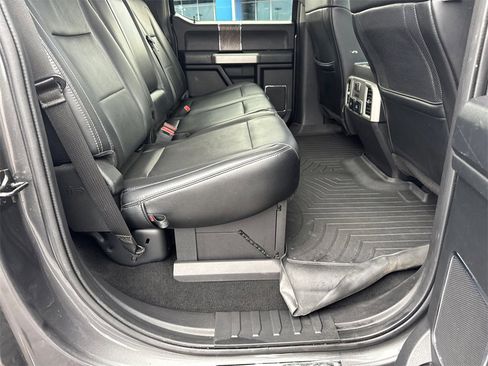 Used 2019 Ford F350 Lariat image 16
