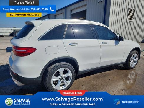 Used 2018 Mercedes-Benz GLC 300 Sport Utility Vehicle image 4