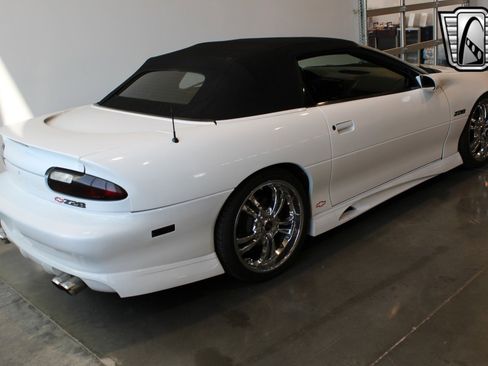 Used 2000 Chevrolet Camaro Z28 image 13