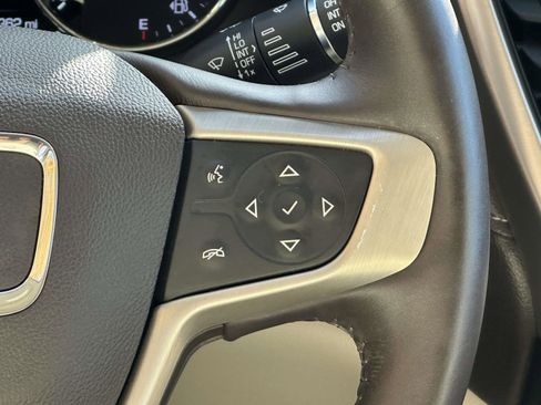 Used 2017 GMC Acadia Denali w/ Technology Package image 17