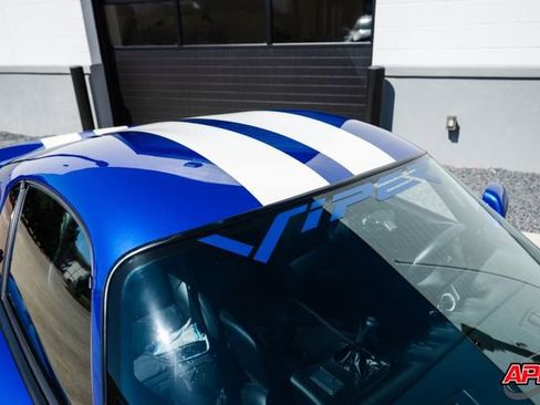 Used 1996 Dodge Viper GTS image 27