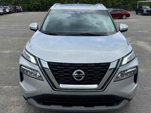 Used 2021 Nissan Rogue SV w/ Premium Package FWD image 5