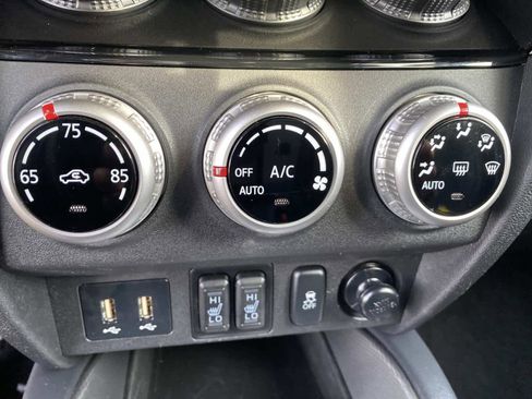 Used 2022 Mitsubishi Outlander Sport SE image 13