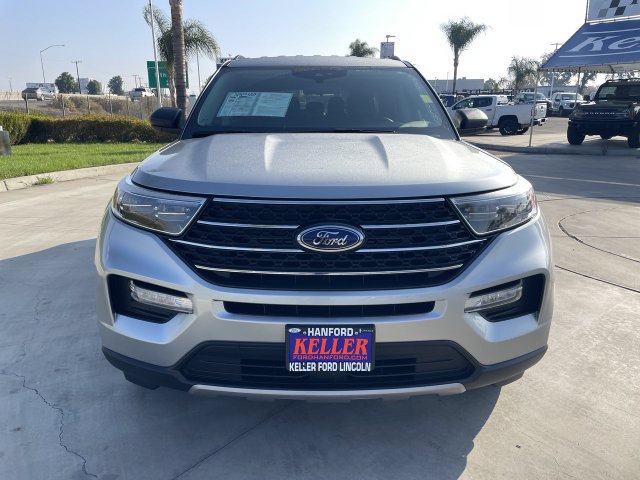 Used 2024 Ford Explorer XLT w/ Equipment Group 202A RWD image 3
