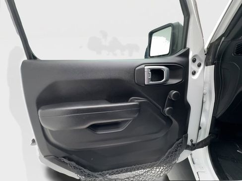 Used 2022 Jeep Wrangler Sport AWD/4WD image 23