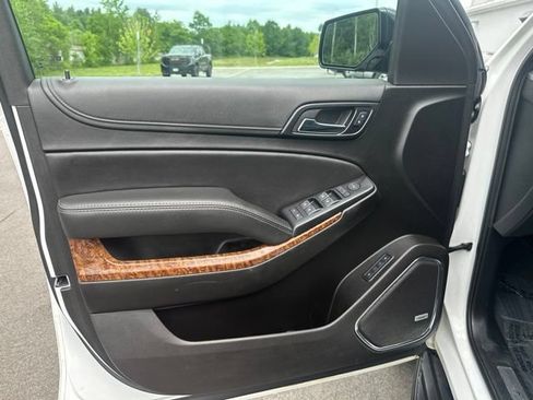 Used 2020 Chevrolet Suburban Premier AWD/4WD image 20