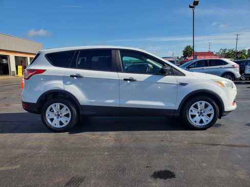 Used 2016 Ford Escape S FWD image 5