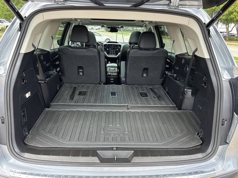 Used 2025 Subaru Ascent Touring w/ Popular Package #2 AWD/4WD image 8