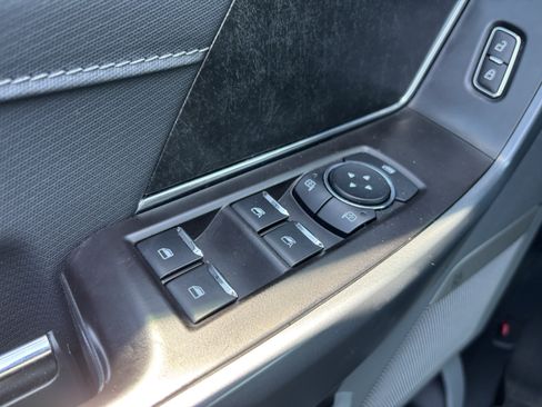 Used 2024 Ford F150 Lightning Flash AWD/4WD image 15