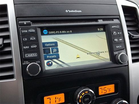 Used 2018 Nissan Frontier PRO-4X image 17