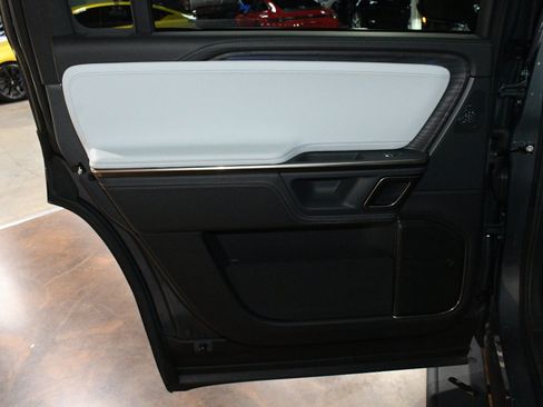 Used 2023 Rivian R1S Launch Edition AWD/4WD image 45