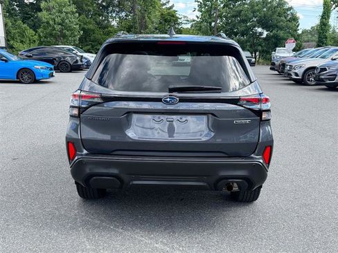 Used 2025 Subaru Forester Touring w/ Popular Package - Touring AWD/4WD image 7