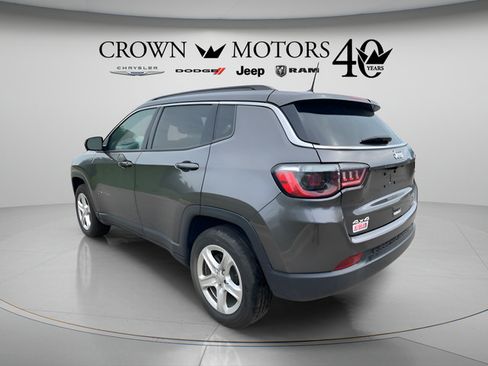 Used 2023 Jeep Compass Latitude w/ Convenience Group AWD/4WD image 8