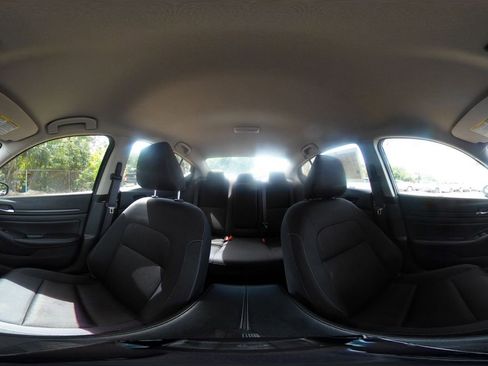 Used 2025 Nissan Altima 2.5 SV FWD image 43