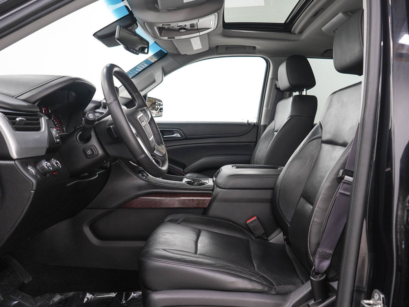 Used 2016 GMC Yukon SLT w/ Open Road Package AWD/4WD image 27