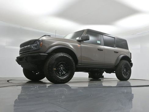 New 2026 Ford Bronco Badlands image 42