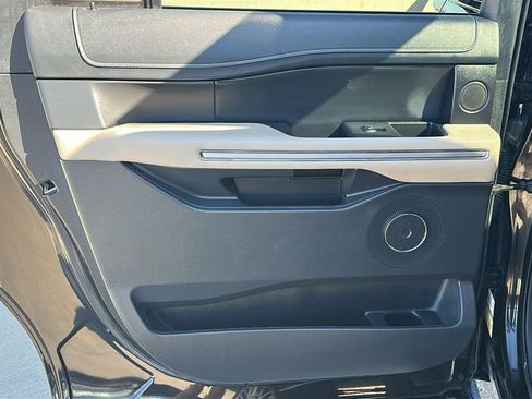 Used 2024 Ford Expedition Max Limited image 33