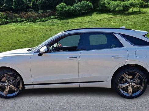 Certified 2025 Genesis GV70 3.5T Sport w/ Sport Advanced Package image 5