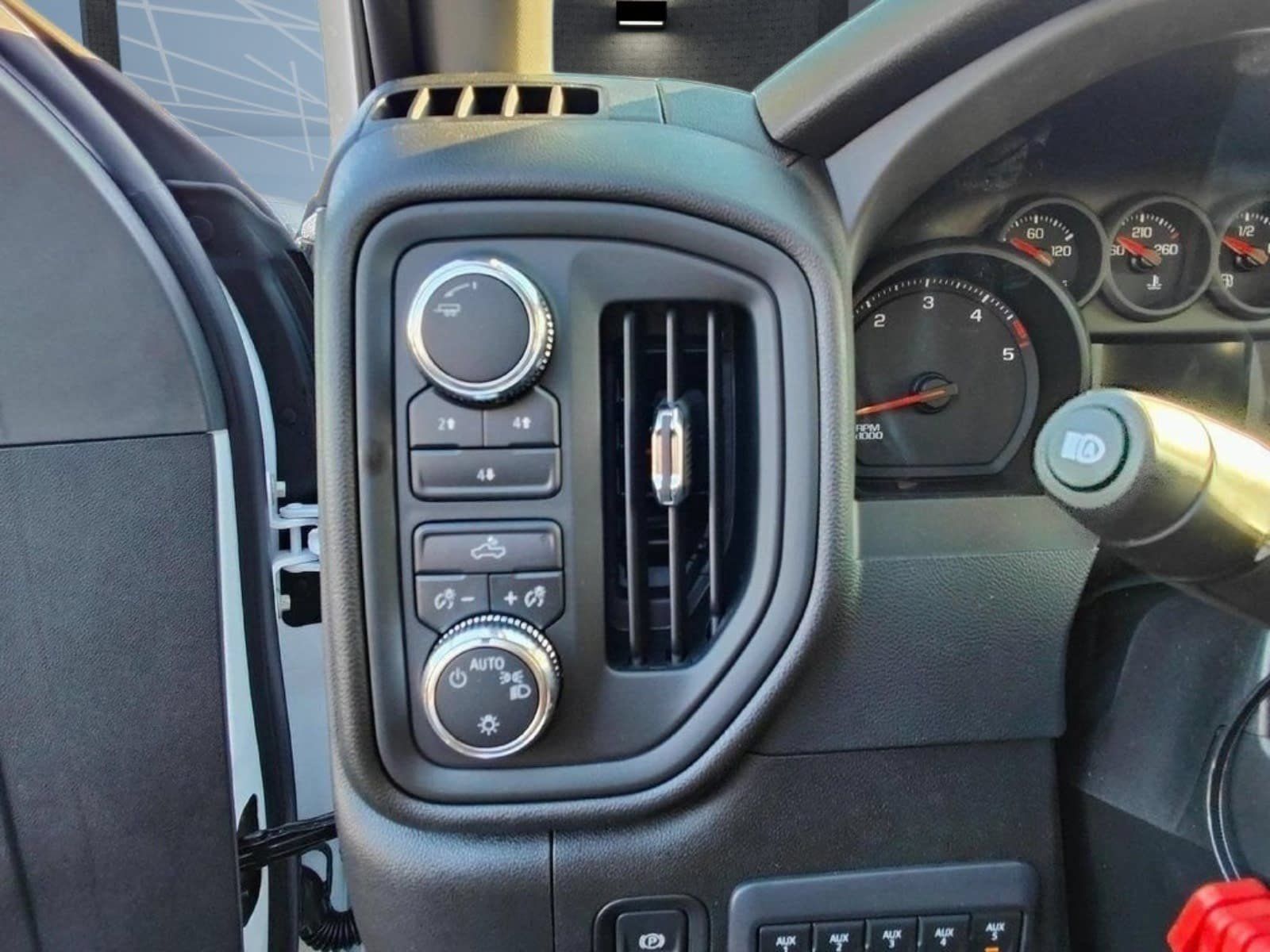 Used 2024 GMC Sierra 3500 Pro AWD/4WD image 11