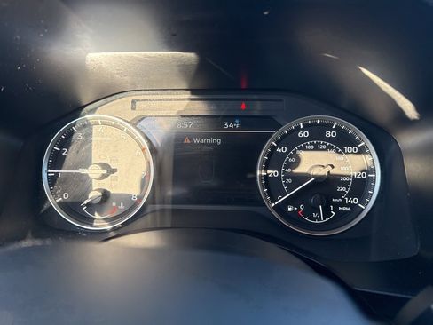 Used 2024 Mitsubishi Outlander SE image 15