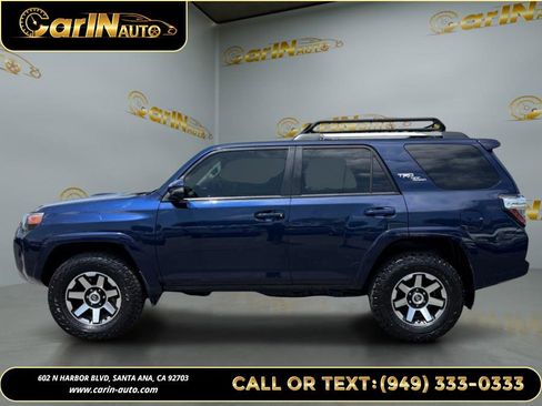 Used 2018 Toyota 4Runner TRD Off-Road Premium AWD/4WD image 8