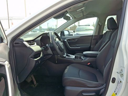 Used 2023 Toyota RAV4 LE image 13