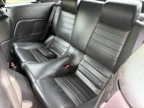 Used 2006 Ford Mustang GT RWD image 11