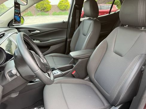 Used 2023 Buick Encore GX Preferred w/ Cold Weather Comfort Package FWD image 9
