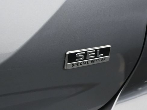 Used 2022 Mitsubishi Outlander SEL AWD/4WD image 33