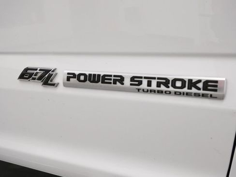 Used 2021 Ford F250 XLT w/ XLT Premium Package image 12