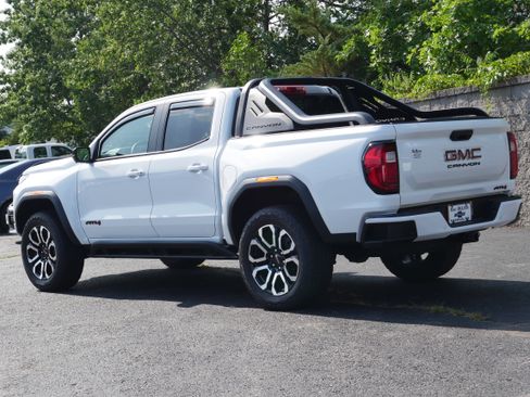 Used 2025 GMC Canyon AT4 w/ Nightfall Edition AWD/4WD image 5
