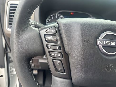 Used 2022 Nissan Frontier SV image 30