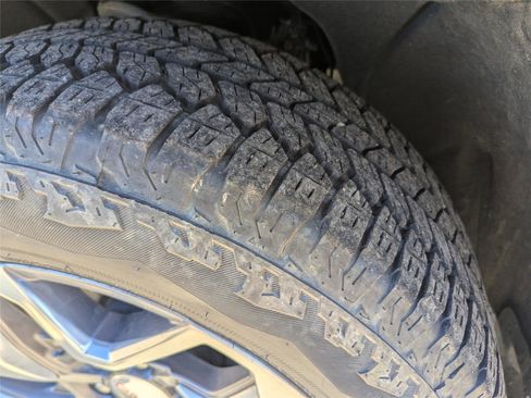 Used 2024 GMC Sierra 1500 SLT w/ SLT Premium Package image 23