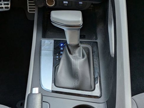 Used 2025 Hyundai Elantra Sport image 15