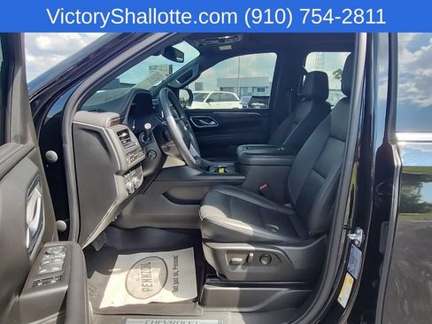 Used 2022 Chevrolet Suburban LT w/ LT Signature Plus Package AWD/4WD image 23