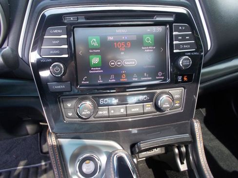 Used 2023 Nissan Maxima SR w/ Sport Mat Group FWD image 31