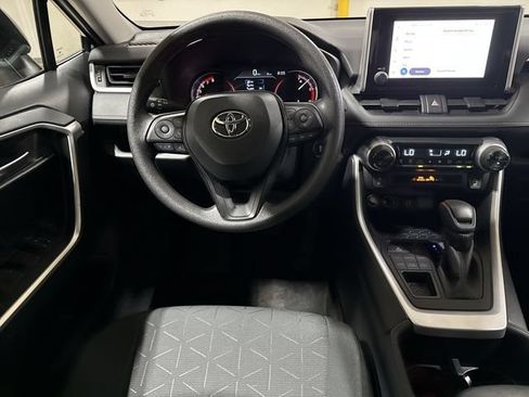 Used 2025 Toyota RAV4 XLE AWD/4WD image 11