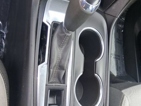 Used 2019 Chevrolet Equinox LS FWD image 15