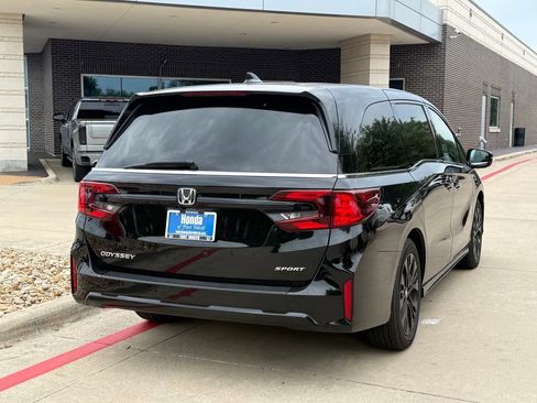 Used 2025 Honda Odyssey Sport-L image 8