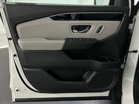 New 2025 Honda Pilot EX-L image 21