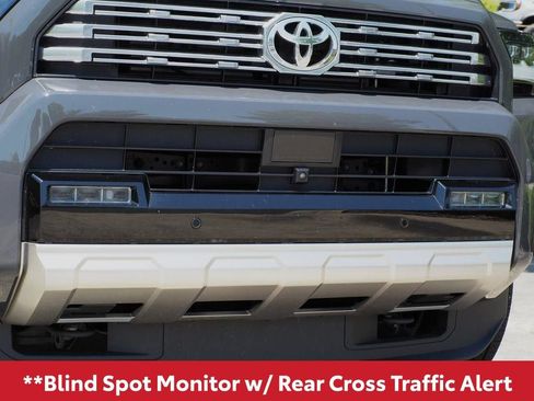 Used 2025 Toyota 4Runner Limited AWD/4WD image 7