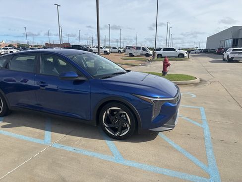 Used 2025 Kia K4 EX FWD image 3