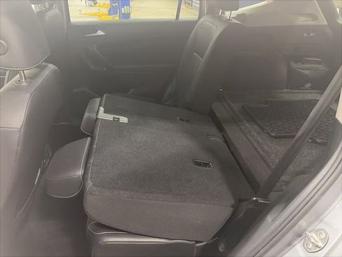 Used 2022 Volkswagen Tiguan SE image 13