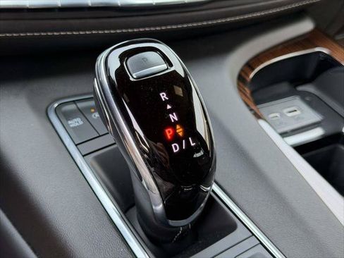 Used 2023 Cadillac Escalade ESV Luxury AWD/4WD image 34